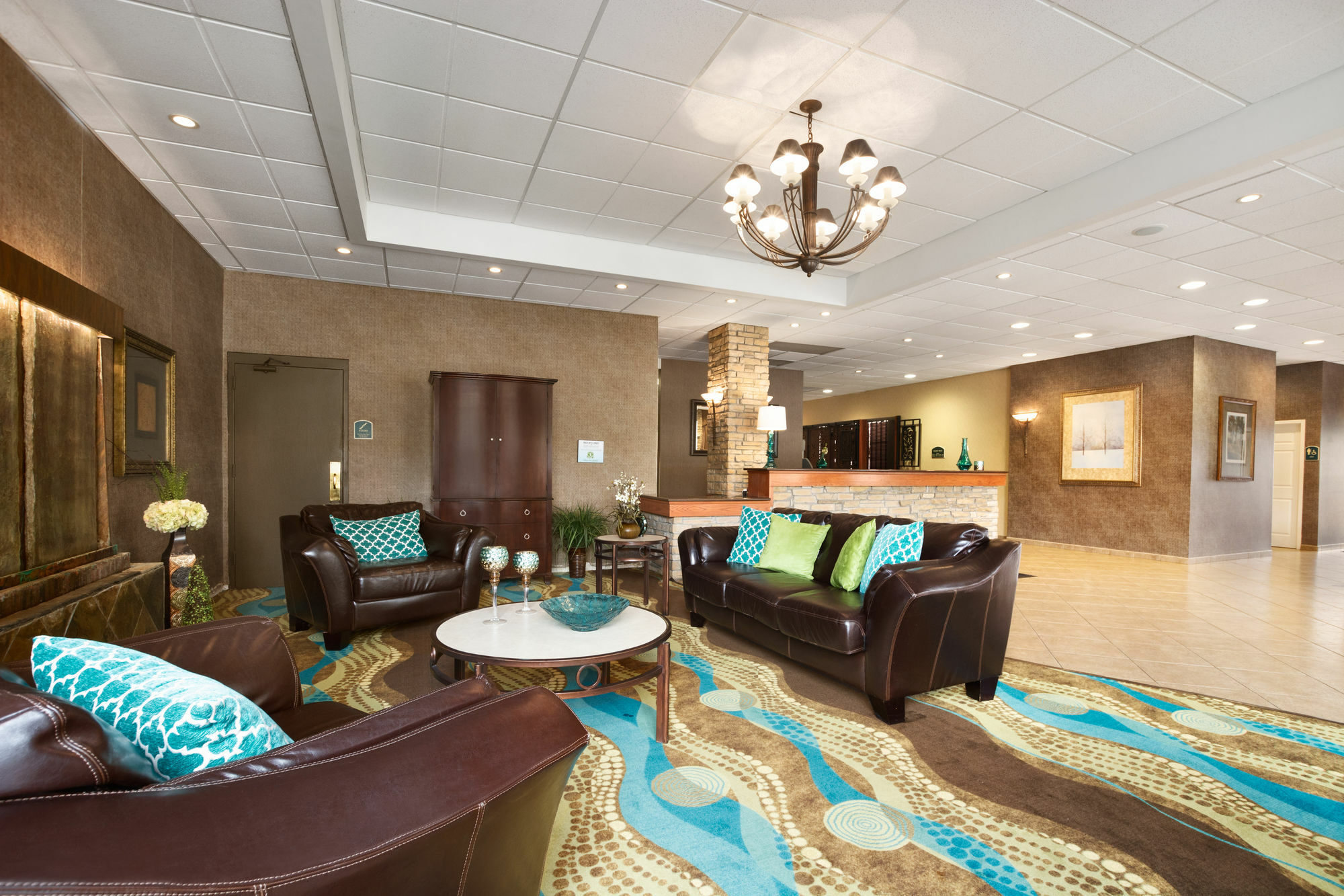 Отель Wyndham Garden Wichita Downtown Экстерьер фото